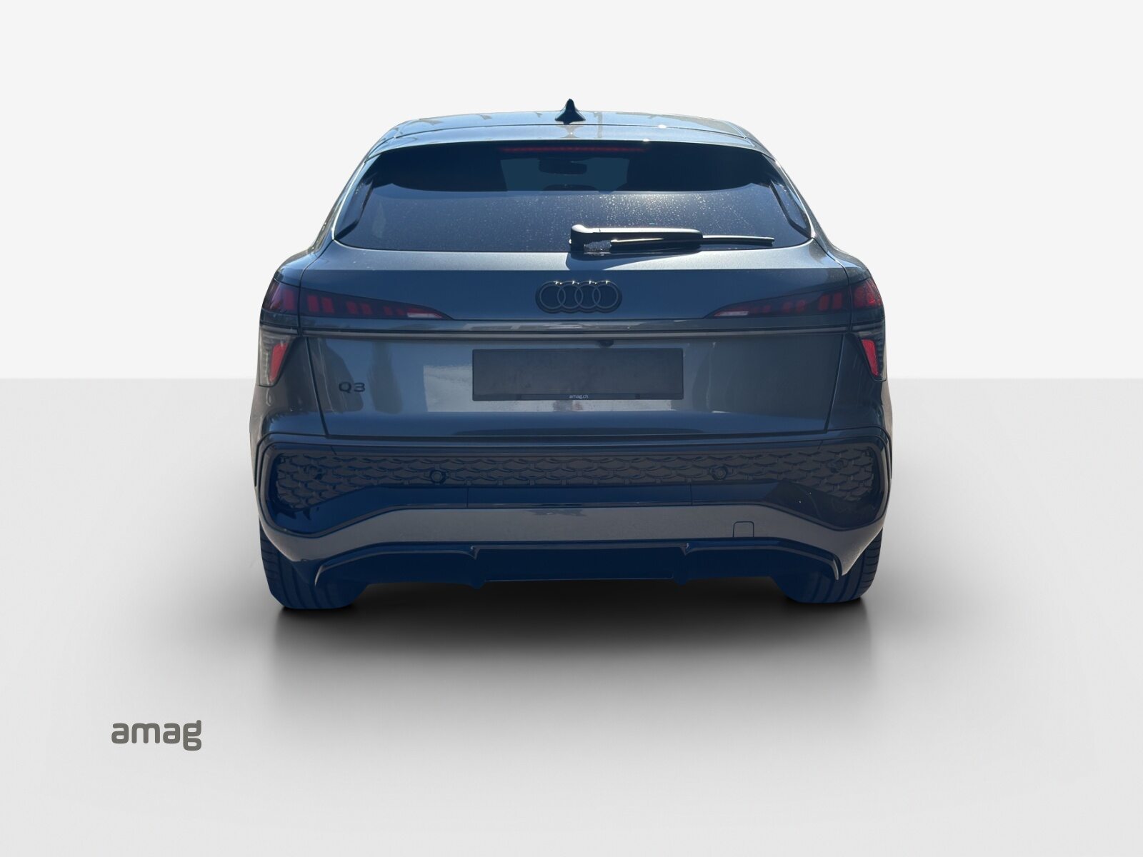 AUDI Q3 SB e-hybrid 200 kW, Full-Hybrid Petrol/Electric, New car, Automatic - 4