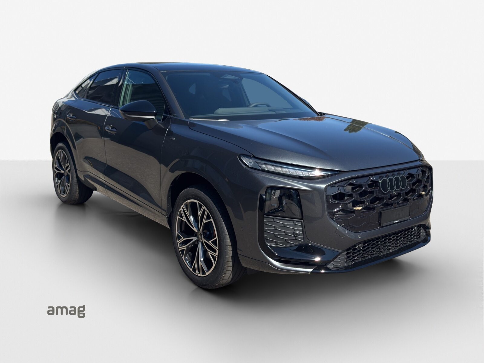 AUDI Q3 SB e-hybrid 200 kW, Full-Hybrid Petrol/Electric, New car, Automatic - 6
