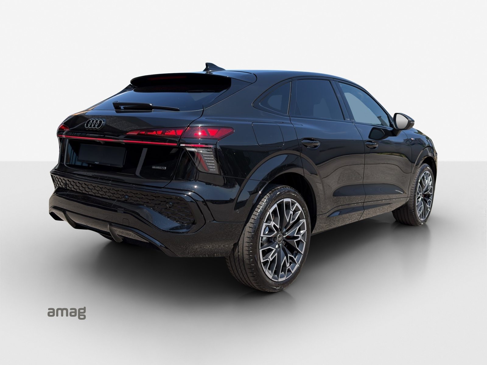 AUDI Q3 SB TFSI 195 kW, Essence, Voiture nouvelle, Automatique - 5