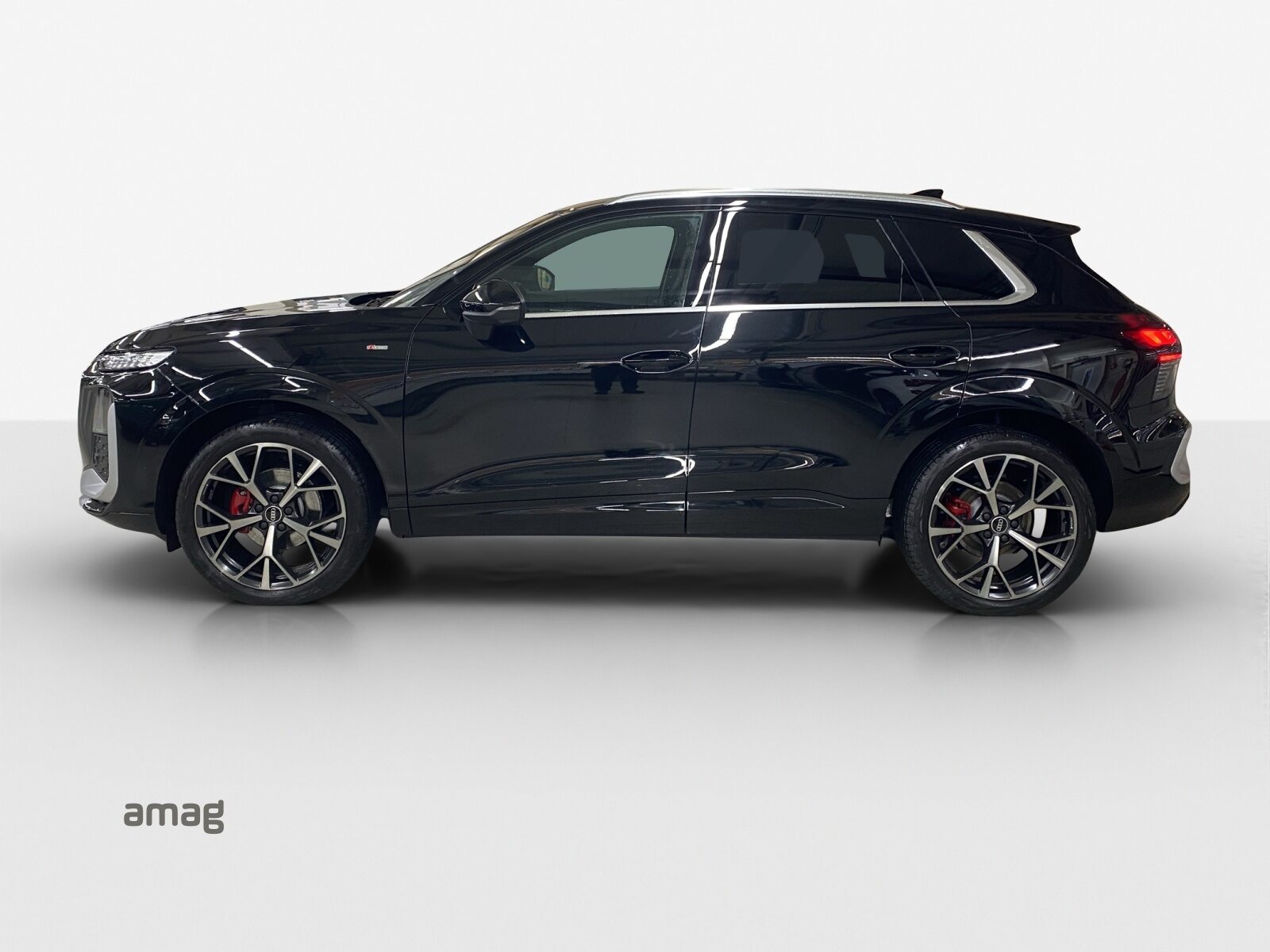 AUDI Q3 SUV TFSI 110 kW, Essence, Voiture nouvelle, Automatique - 2