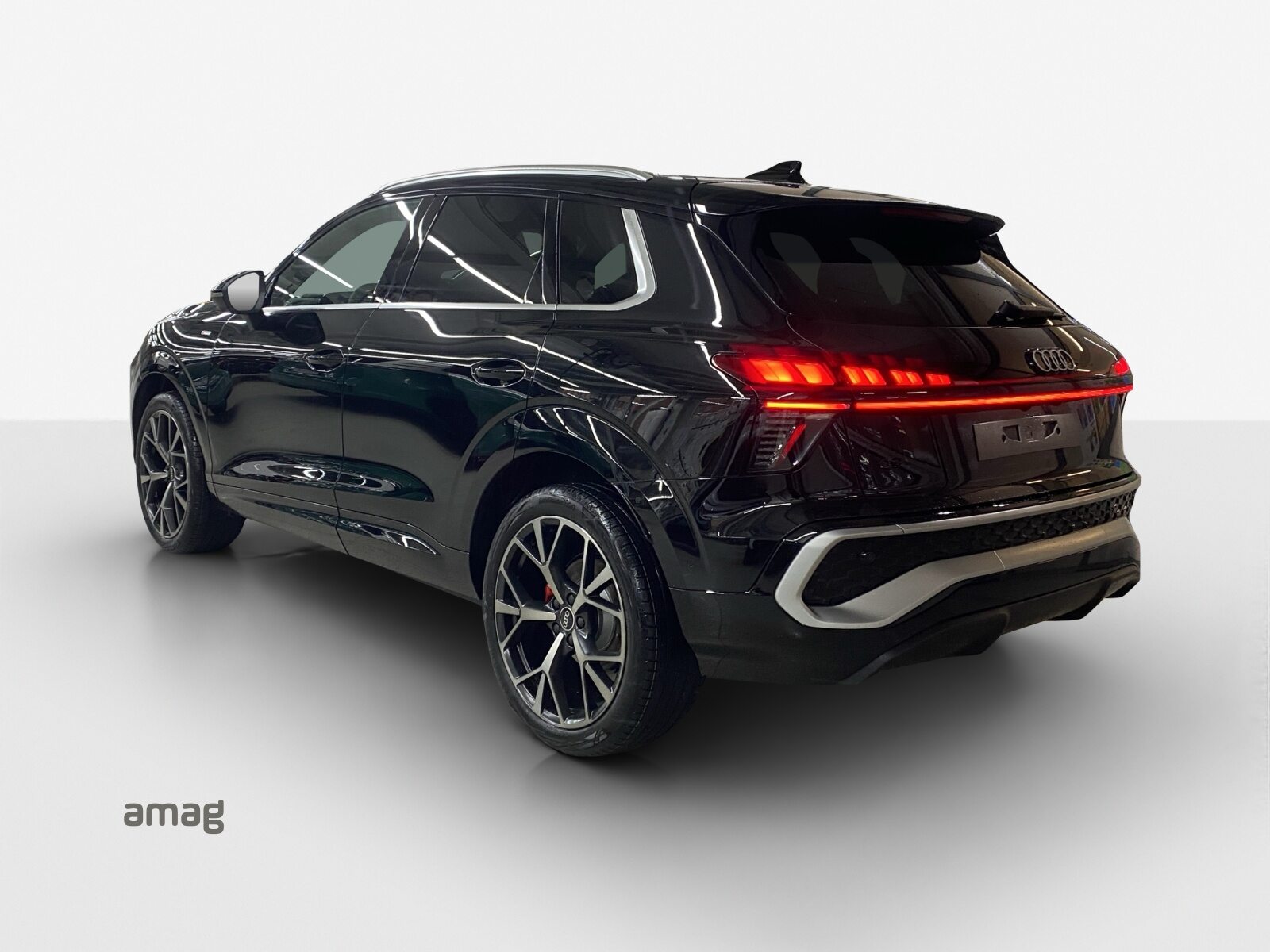 AUDI Q3 SUV TFSI 110 kW, Essence, Voiture nouvelle, Automatique - 3