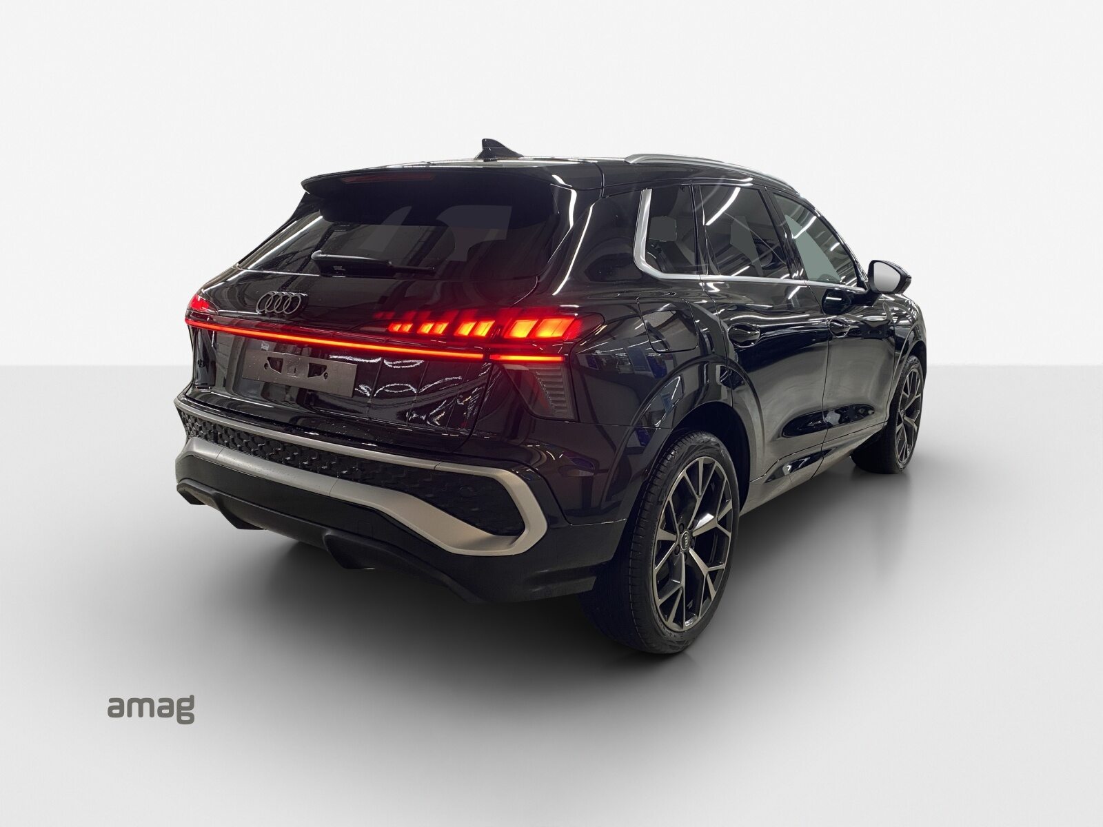 AUDI Q3 SUV TFSI 110 kW, Essence, Voiture nouvelle, Automatique - 5