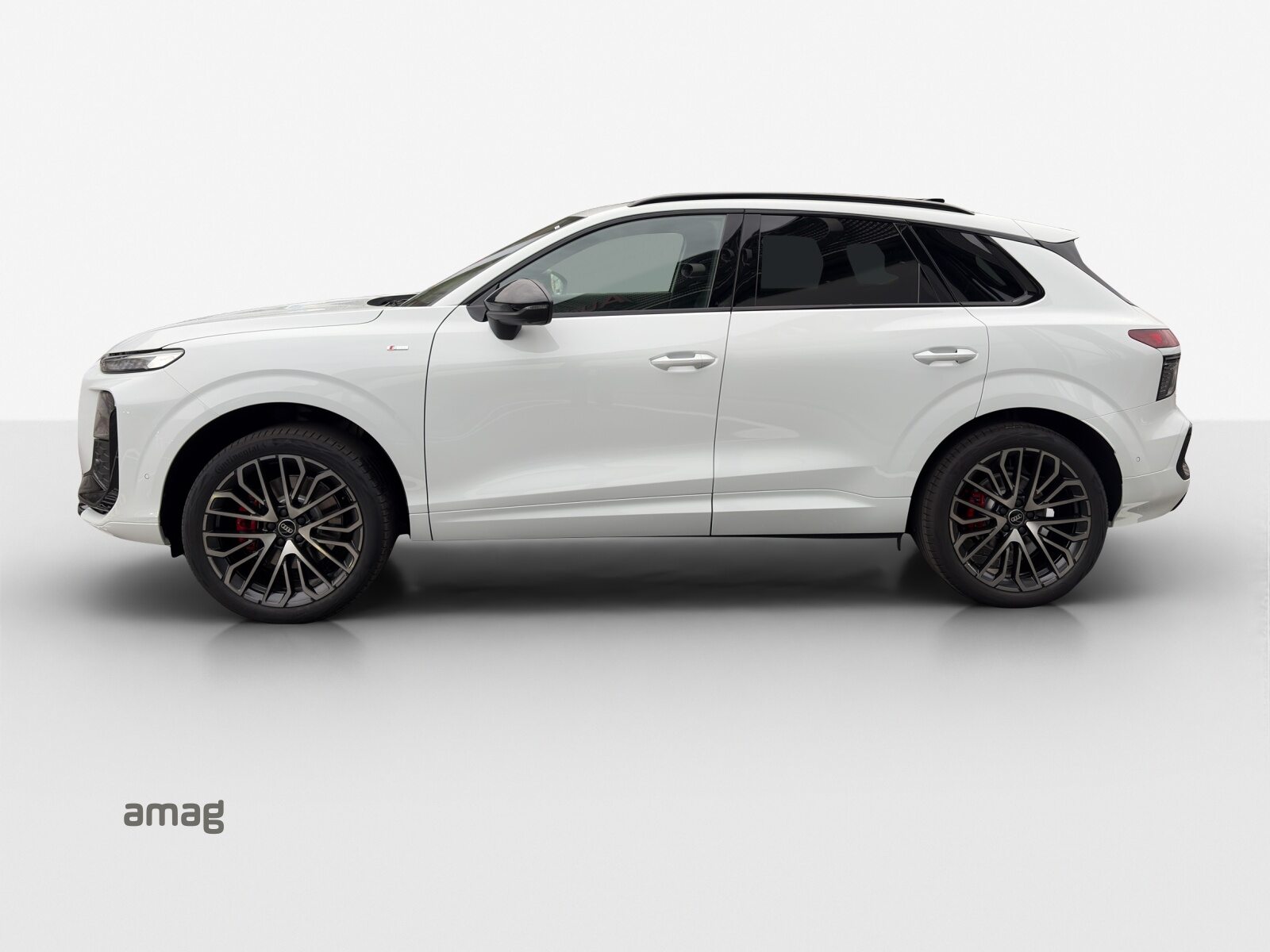 AUDI Q3 SUV TFSI 195 kW, Benzin, Neuwagen, Automatik - 2