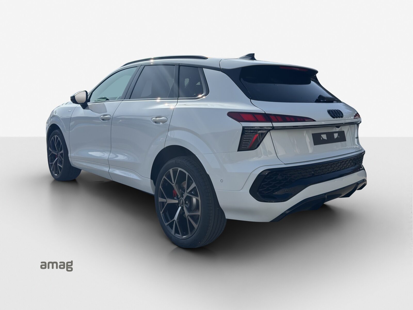 AUDI Q3 SUV TFSI 195 kW, Petrol, New car, Automatic - 3