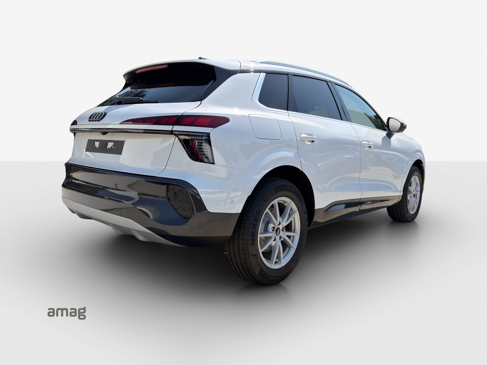 AUDI Q3 SUV TFSI 110 kW, Petrol, New car, Automatic - 5