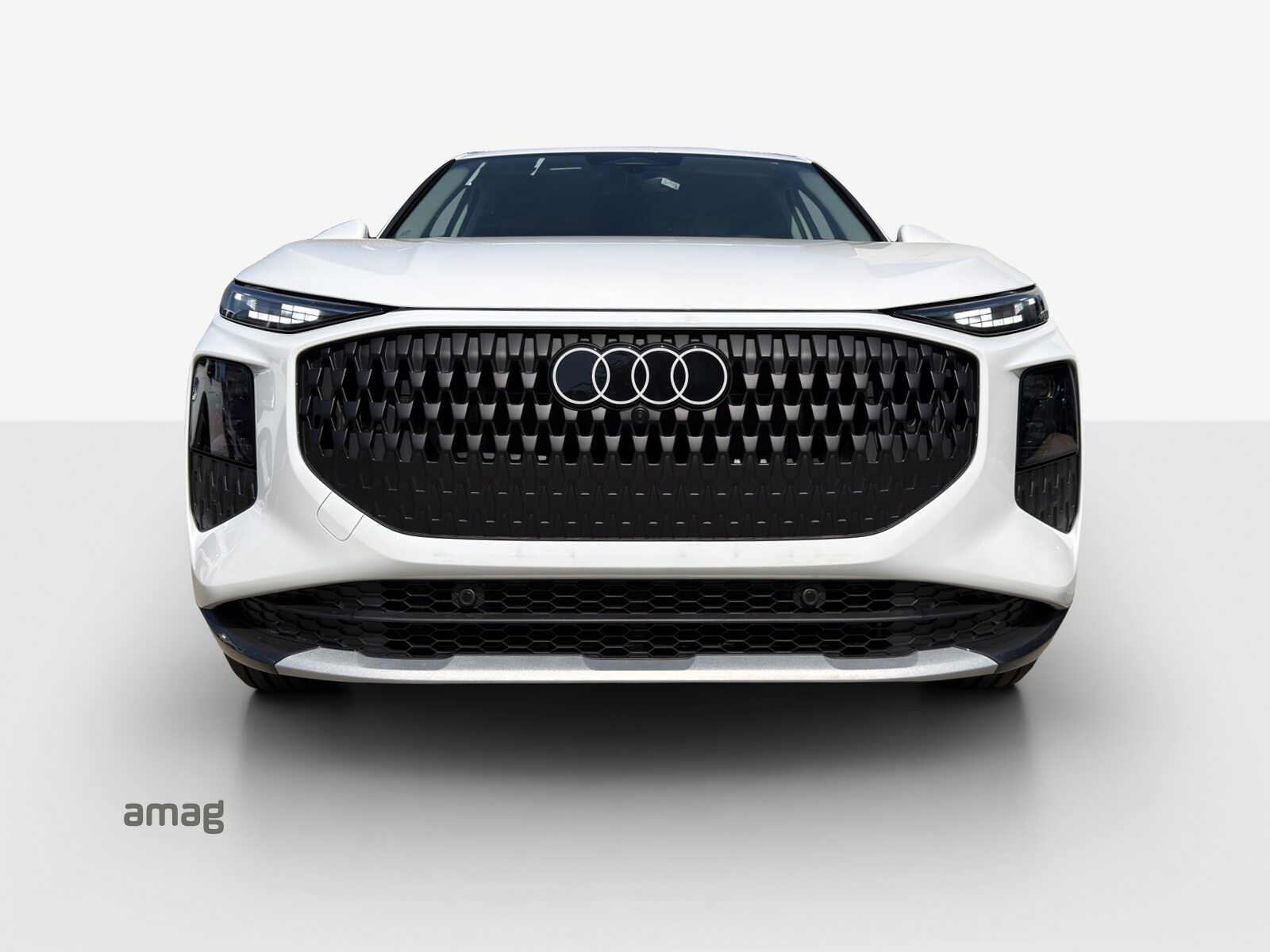 AUDI Q3 SUV TFSI 110 kW, Petrol, New car, Automatic - 7