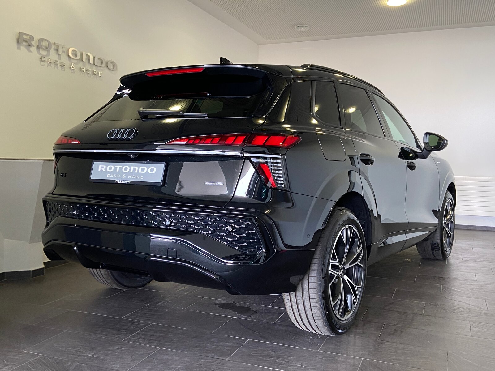 AUDI Q3 SUV TFSI quattro 150 kW S tronic, Benzina, Auto nuove, Automatico - 2