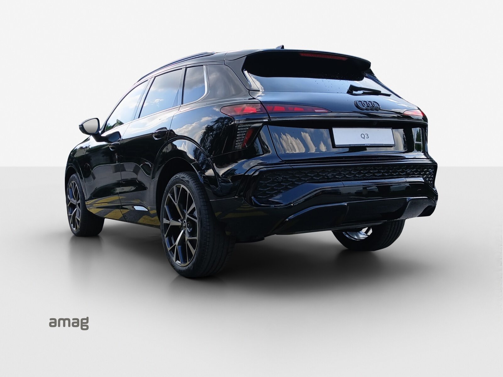 AUDI Q3 SUV TFSI 150 kW, Benzin, Neuwagen, Automatik - 3