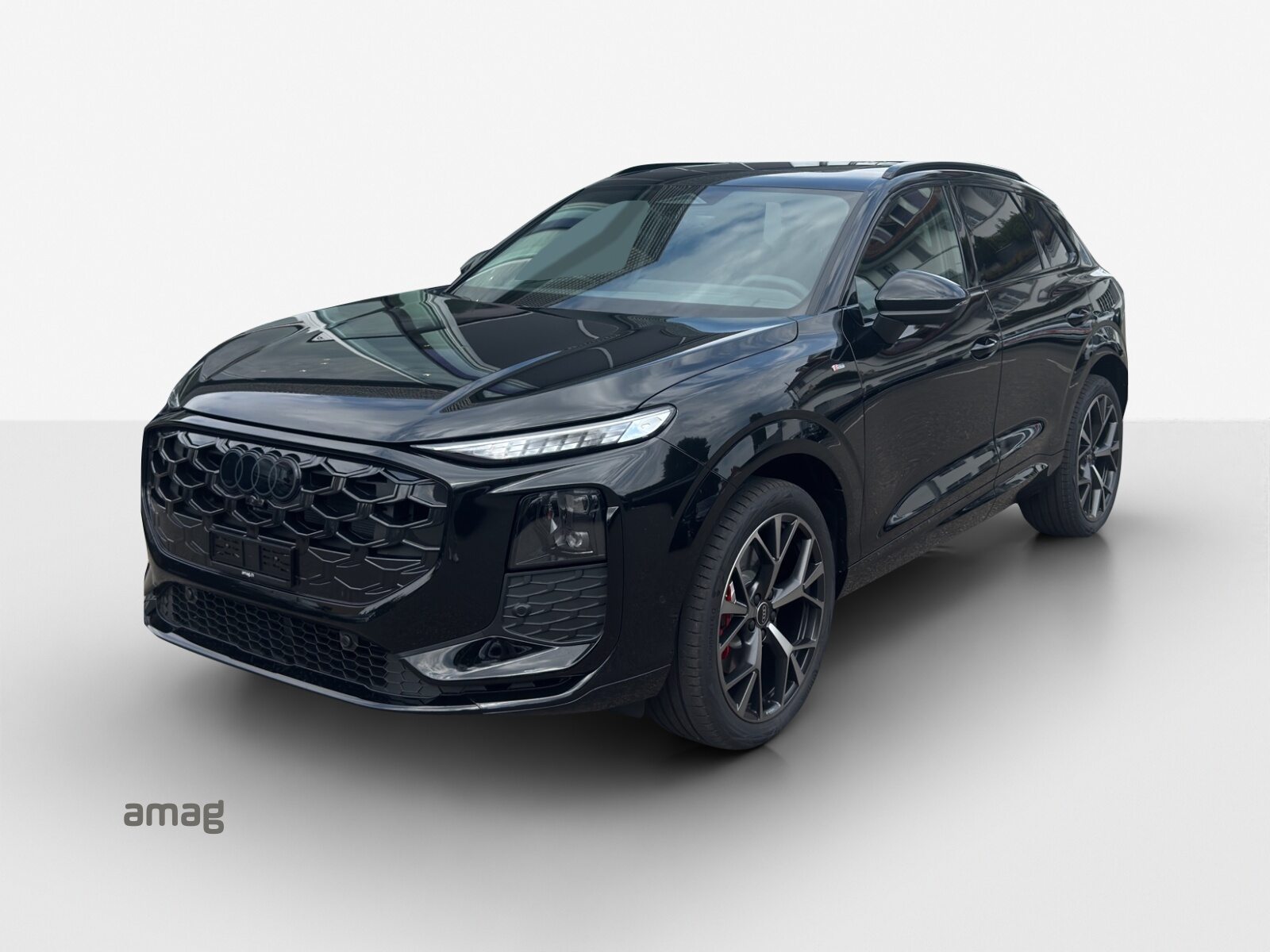 AUDI Q3 SUV TFSI 195 kW