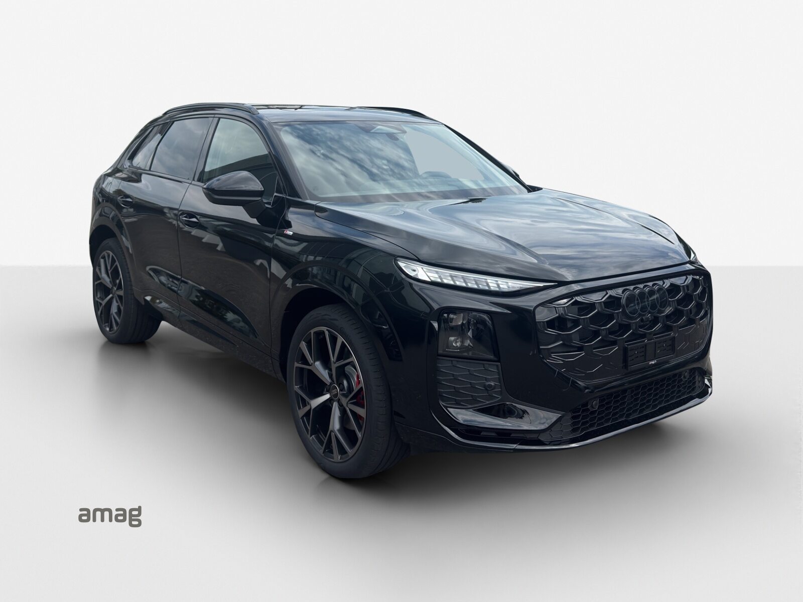 AUDI Q3 SUV TFSI 195 kW, Essence, Voiture nouvelle, Automatique - 6
