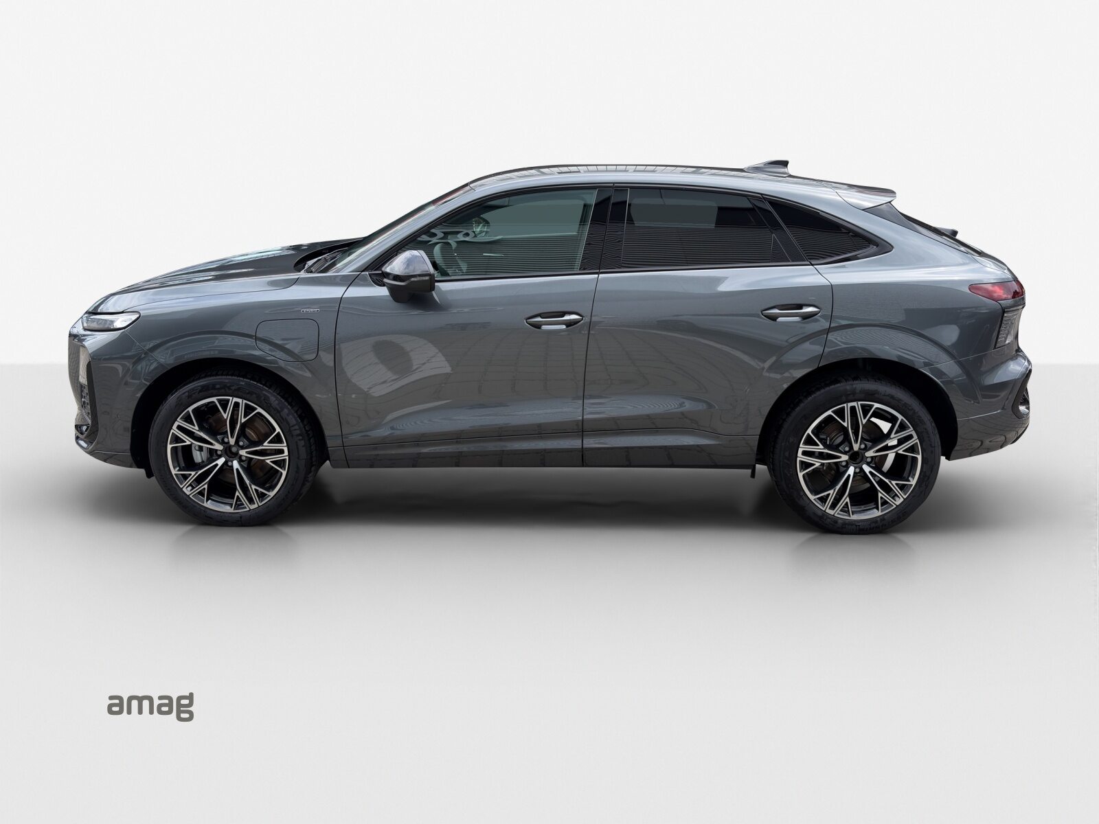 AUDI Q3 SB e-hybrid 200 kW, Voll-Hybrid Benzin/Elektro, Neuwagen, Automatik - 2