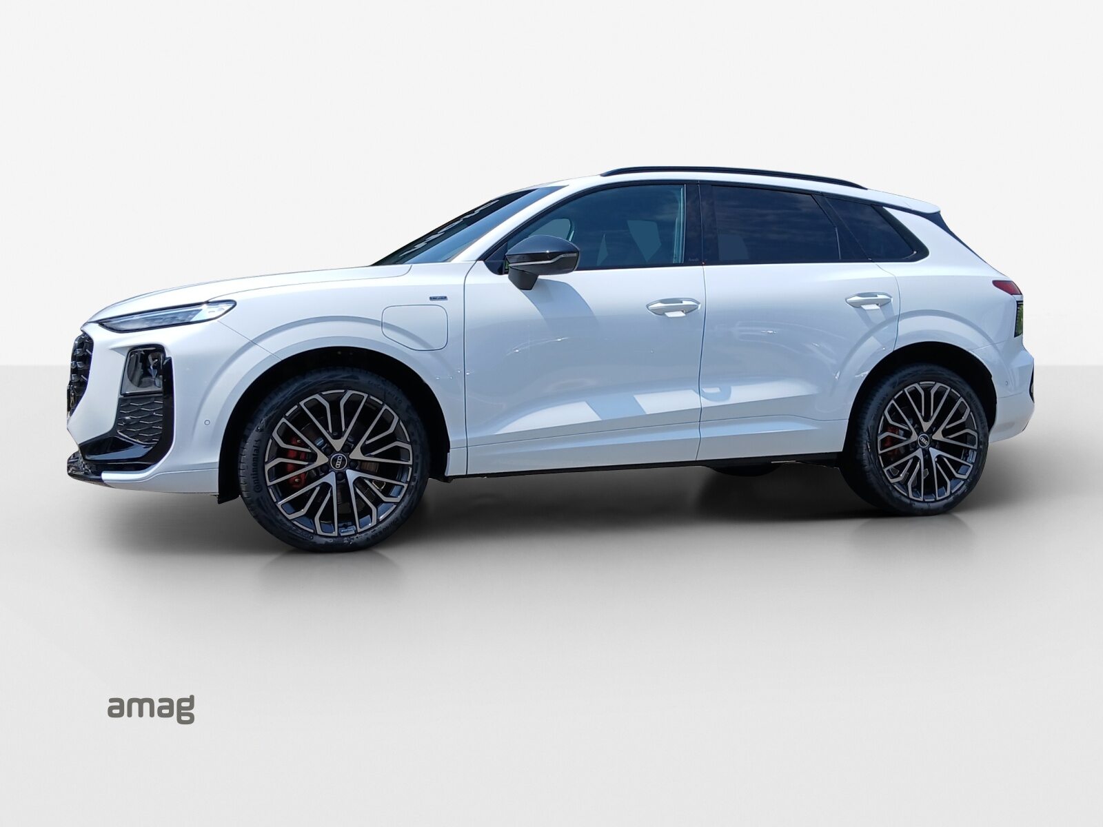 AUDI Q3 SUV e-hybrid 200 kW, Voll-Hybrid Benzin/Elektro, Neuwagen, Automatik - 2