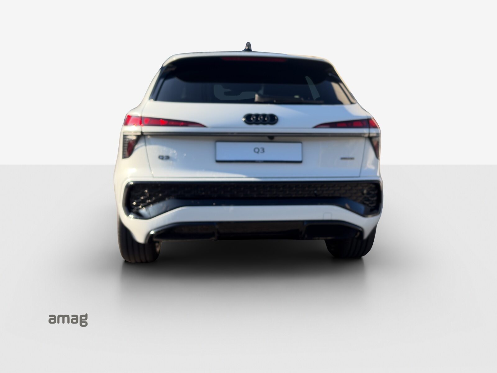 AUDI Q3 SUV TFSI 195 kW, Benzin, Neuwagen, Automatik - 4