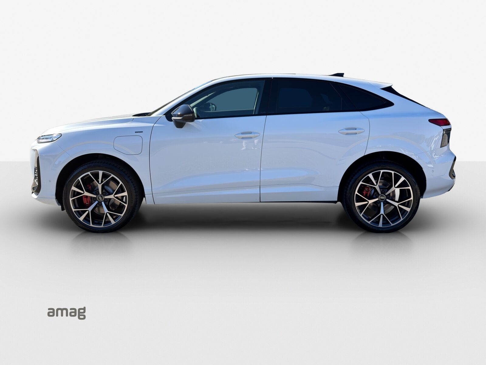 AUDI Q3 SB e-hybrid 200 kW, Full-Hybrid Petrol/Electric, New car, Automatic - 2
