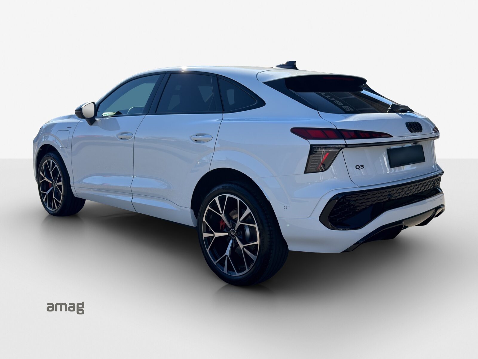 AUDI Q3 SB e-hybrid 200 kW, Full-Hybrid Petrol/Electric, New car, Automatic - 3