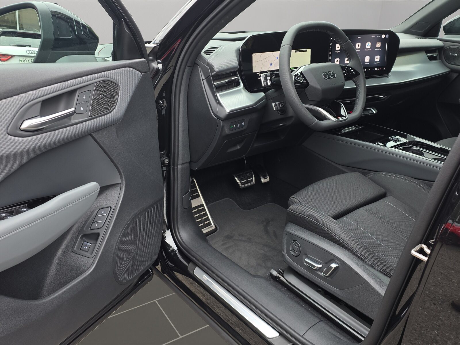 AUDI Q3 SUV TFSI 110 kW, Benzina, Auto nuove, Automatico - 7