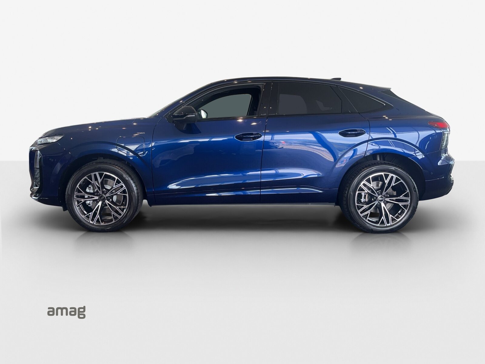 AUDI Q3 SB e-hybrid 200 kW, Full-Hybrid Petrol/Electric, New car, Automatic - 2