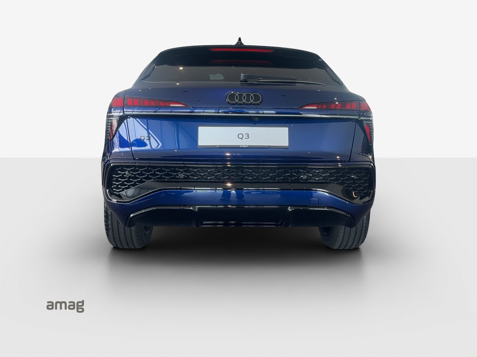 AUDI Q3 SB e-hybrid 200 kW, Full-Hybrid Petrol/Electric, New car, Automatic - 4