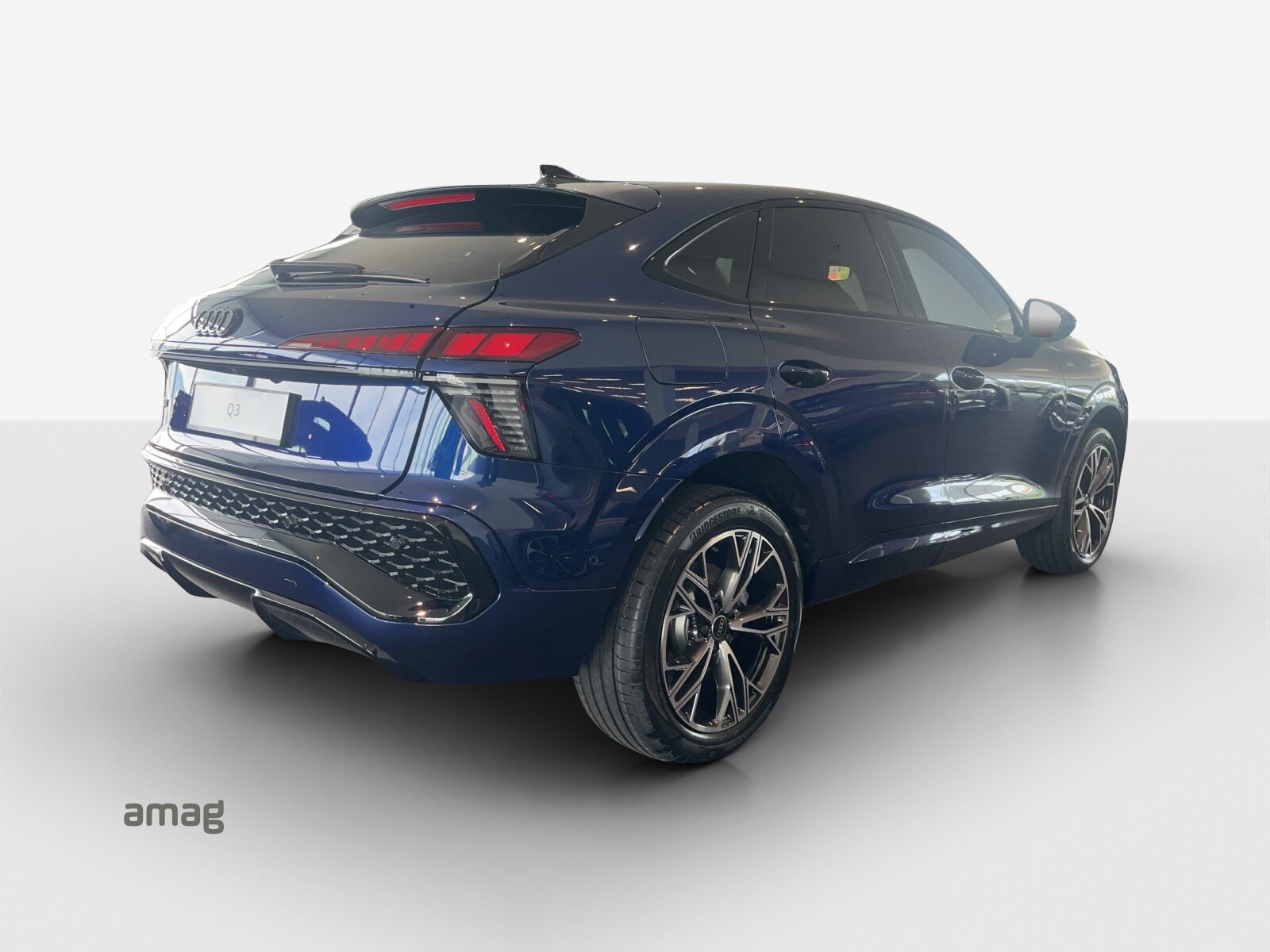 AUDI Q3 SB e-hybrid 200 kW, Full-Hybrid Petrol/Electric, New car, Automatic - 5