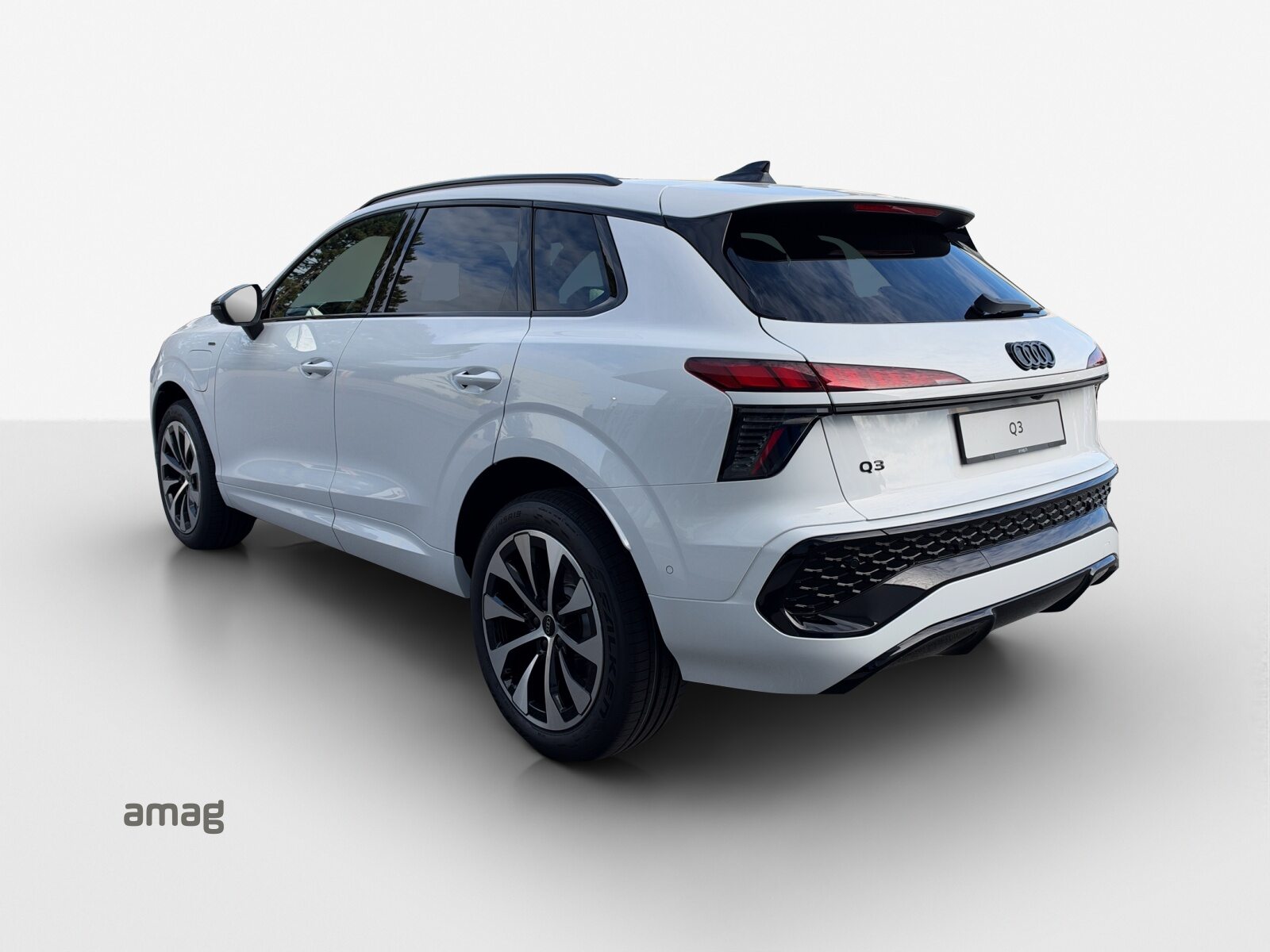 AUDI Q3 SUV e-hybrid 200 kW, Hybride Intégral Essence/Électricité, Voiture nouvelle, Automatique - 3