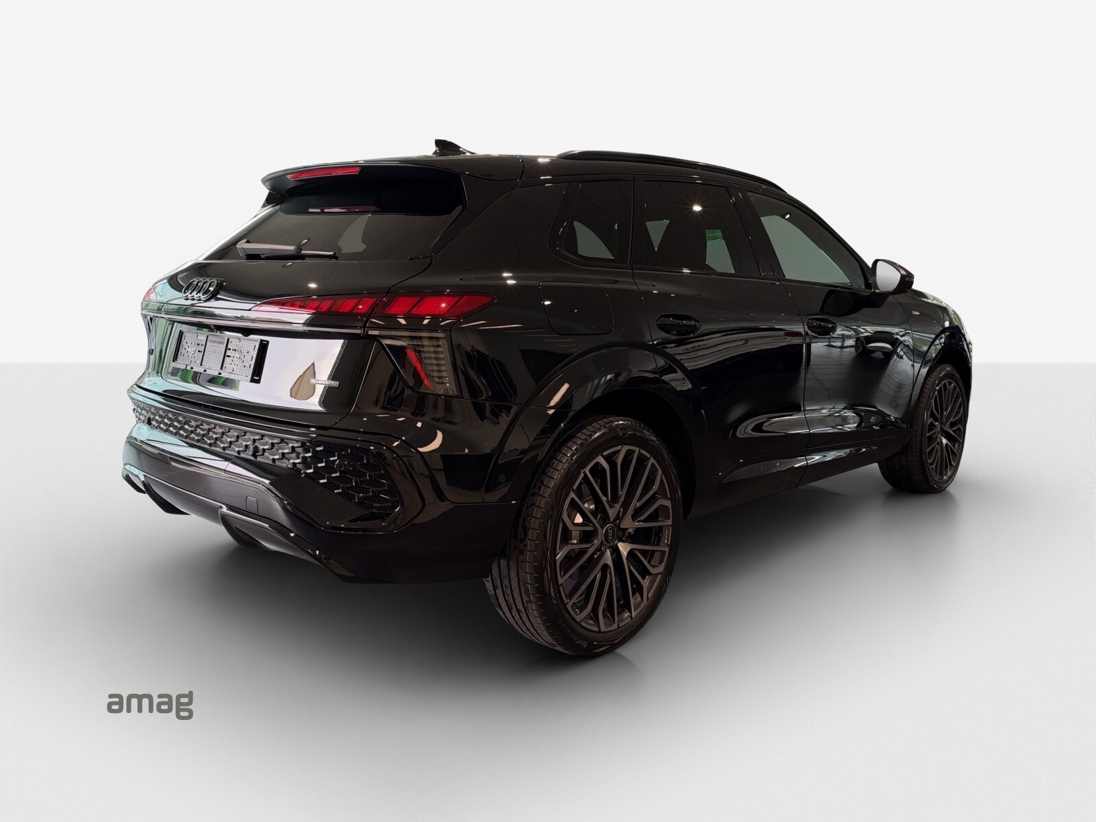 AUDI Q3 SUV TFSI 195 kW, Benzin, Neuwagen, Automatik - 5