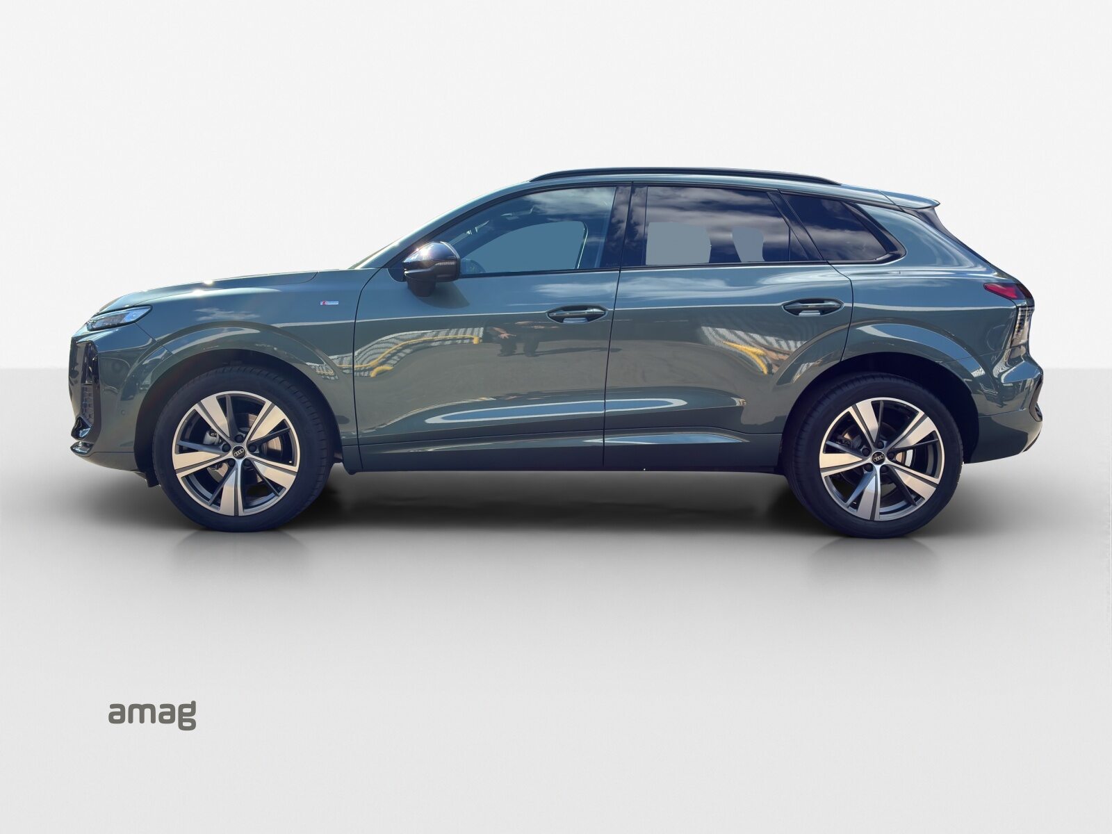 AUDI Q3 SUV TFSI 110 kW, Benzin, Neuwagen, Automatik - 2