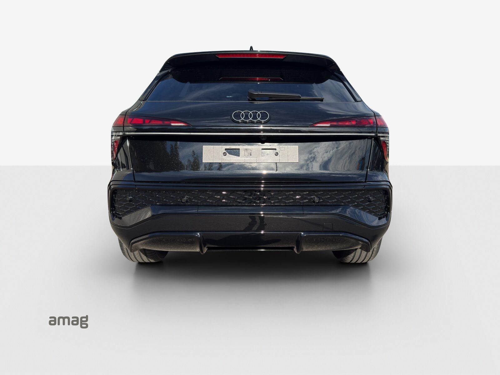 AUDI Q3 SUV TFSI 110 kW, Essence, Voiture nouvelle, Automatique - 4