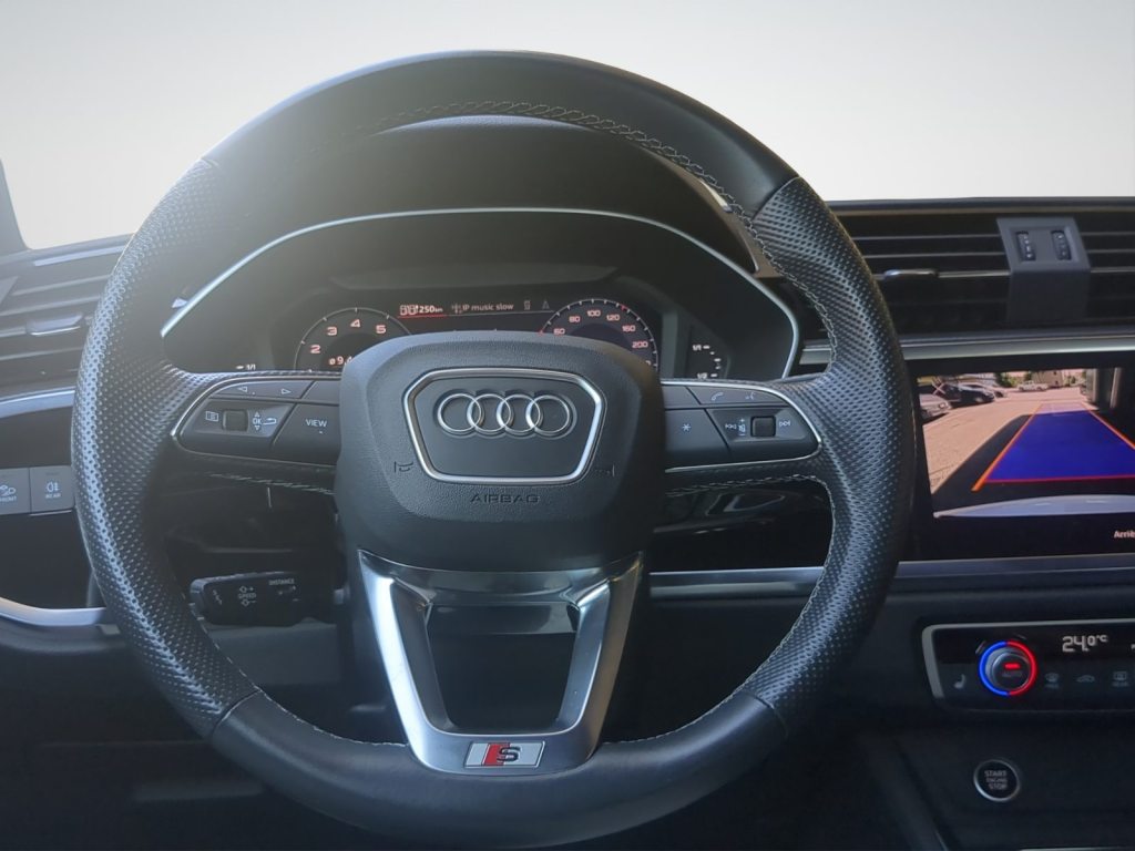 AUDI Q3 1.4 45 TFSI e S line S-Tronic, Plug-in-Hybrid Petrol/Electric, Second hand / Used, Automatic - 7