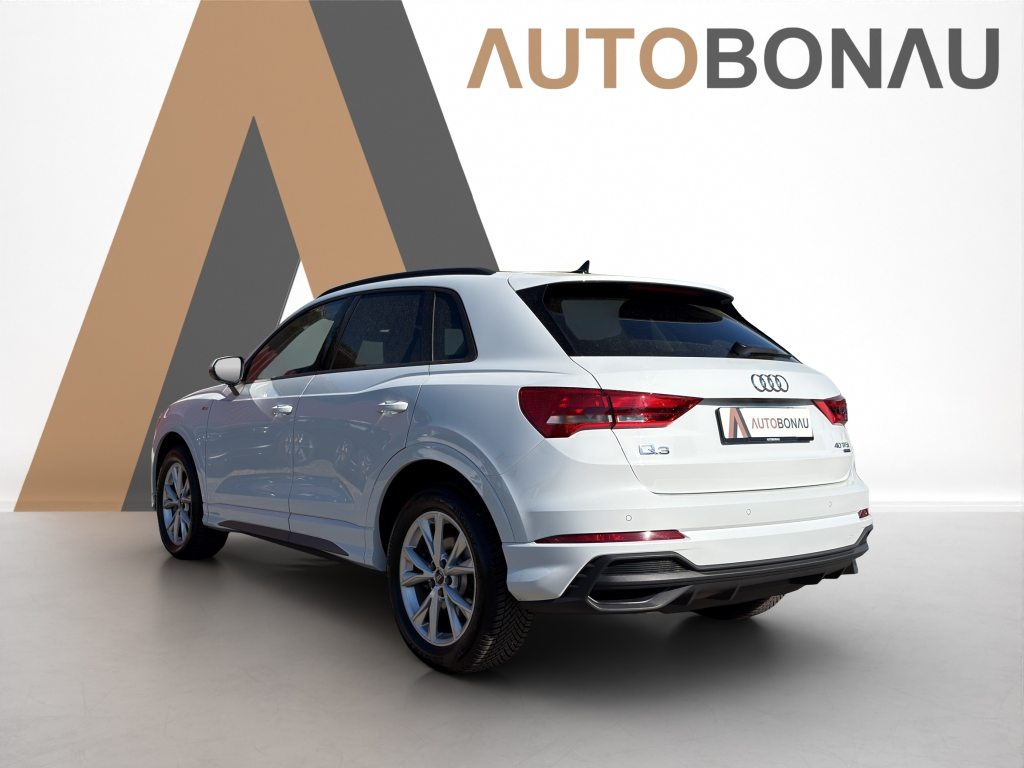 AUDI Q3 2.0 40 TFSI S line quattro S-Tronic, Petrol, Second hand / Used, Automatic - 3