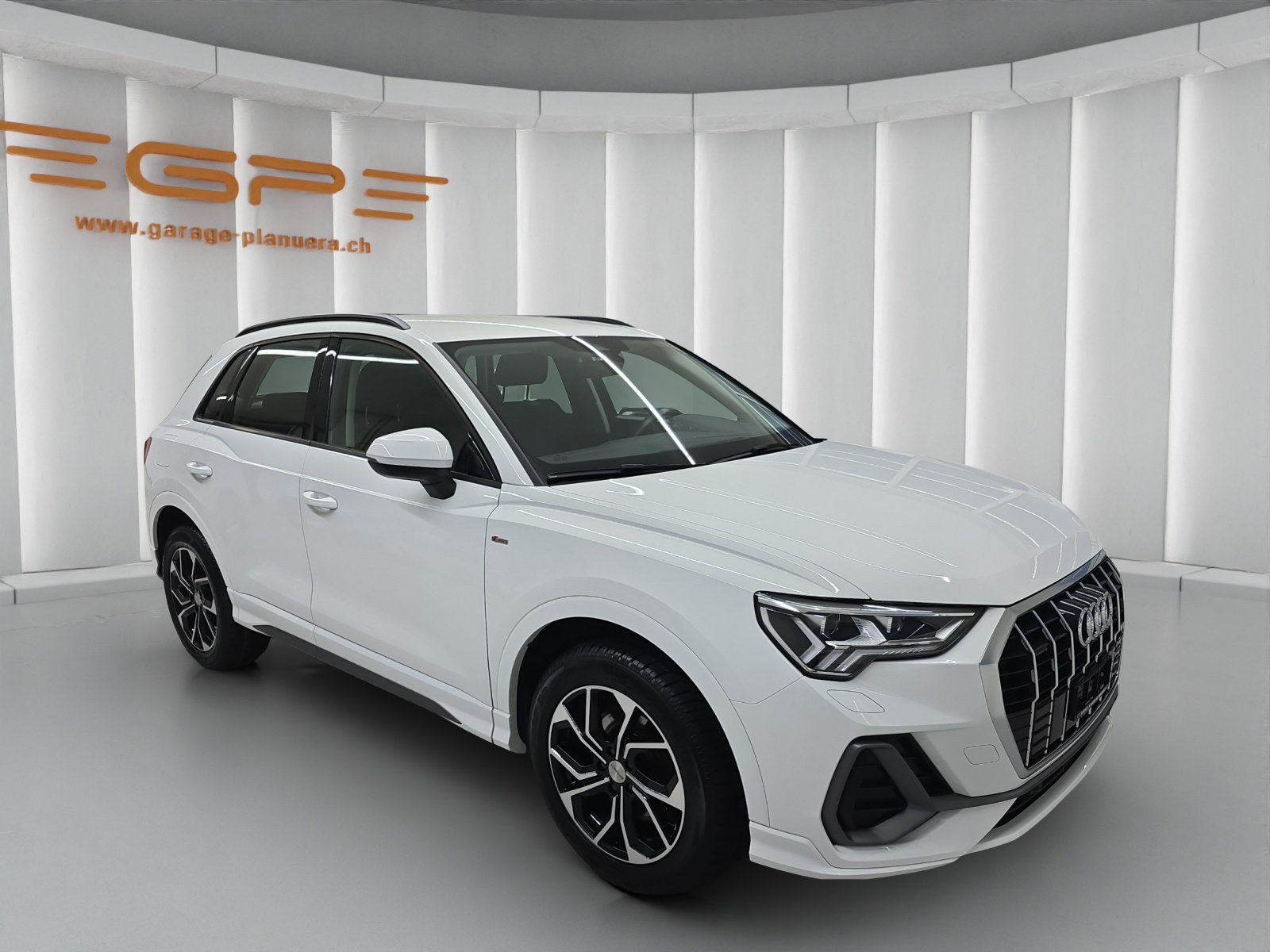 AUDI Q3 2.0 40 TFSI S line quattro S-Tronic, Essence, Occasion / Utilisé, Automatique - 2