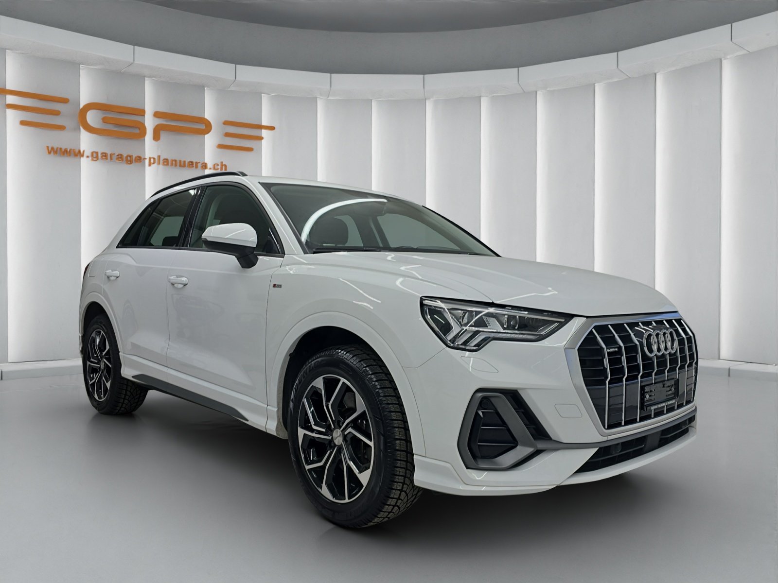 AUDI Q3 2.0 40 TFSI S line quattro S-Tronic, Essence, Occasion / Utilisé, Automatique - 2
