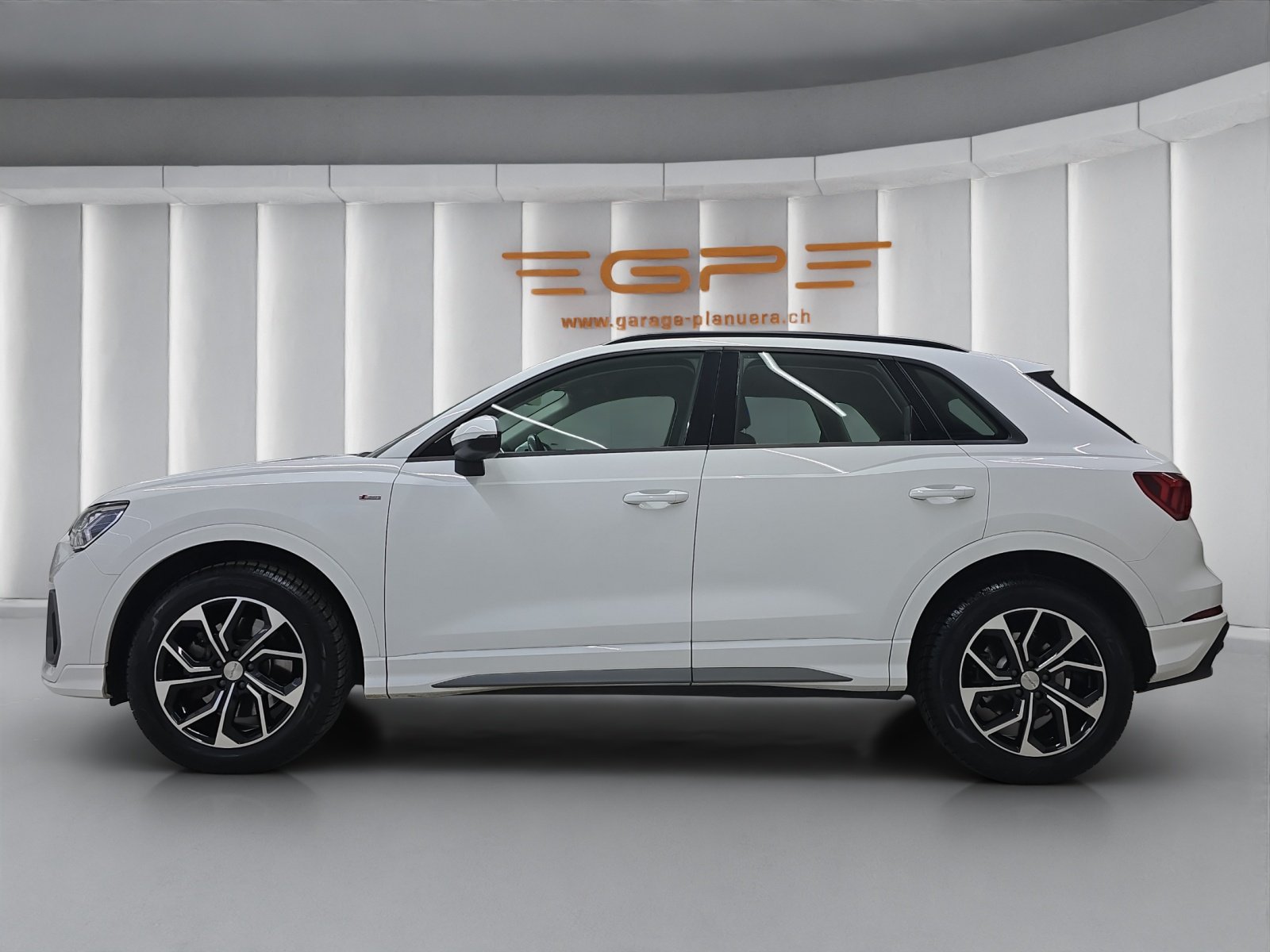 AUDI Q3 2.0 40 TFSI S line quattro S-Tronic, Essence, Occasion / Utilisé, Automatique - 4