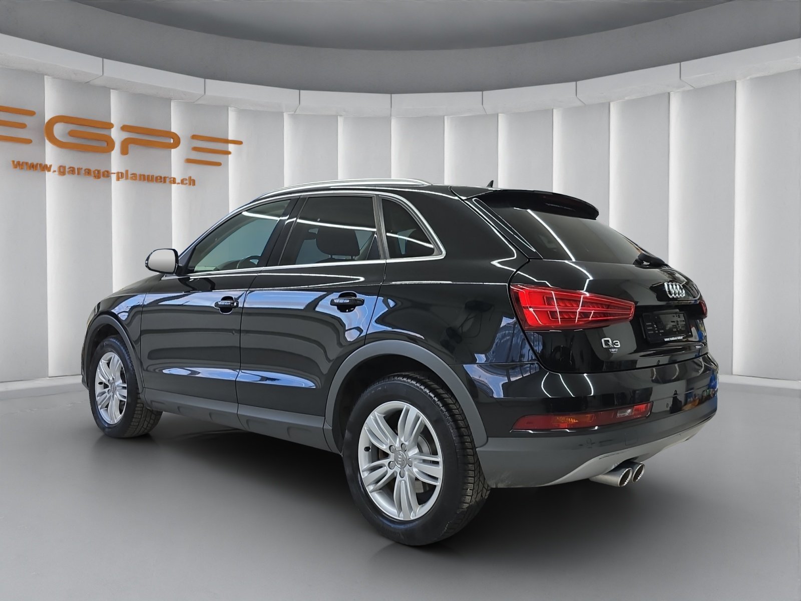 AUDI Q3 2.0 TDI 150 Design quattro, Diesel, Second hand / Used, Manual - 5