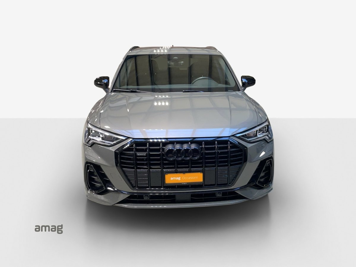 AUDI Q3 40 TDI S line Attraction quattro S-tronic, Diesel, Occasion / Gebraucht, Automatik - 7