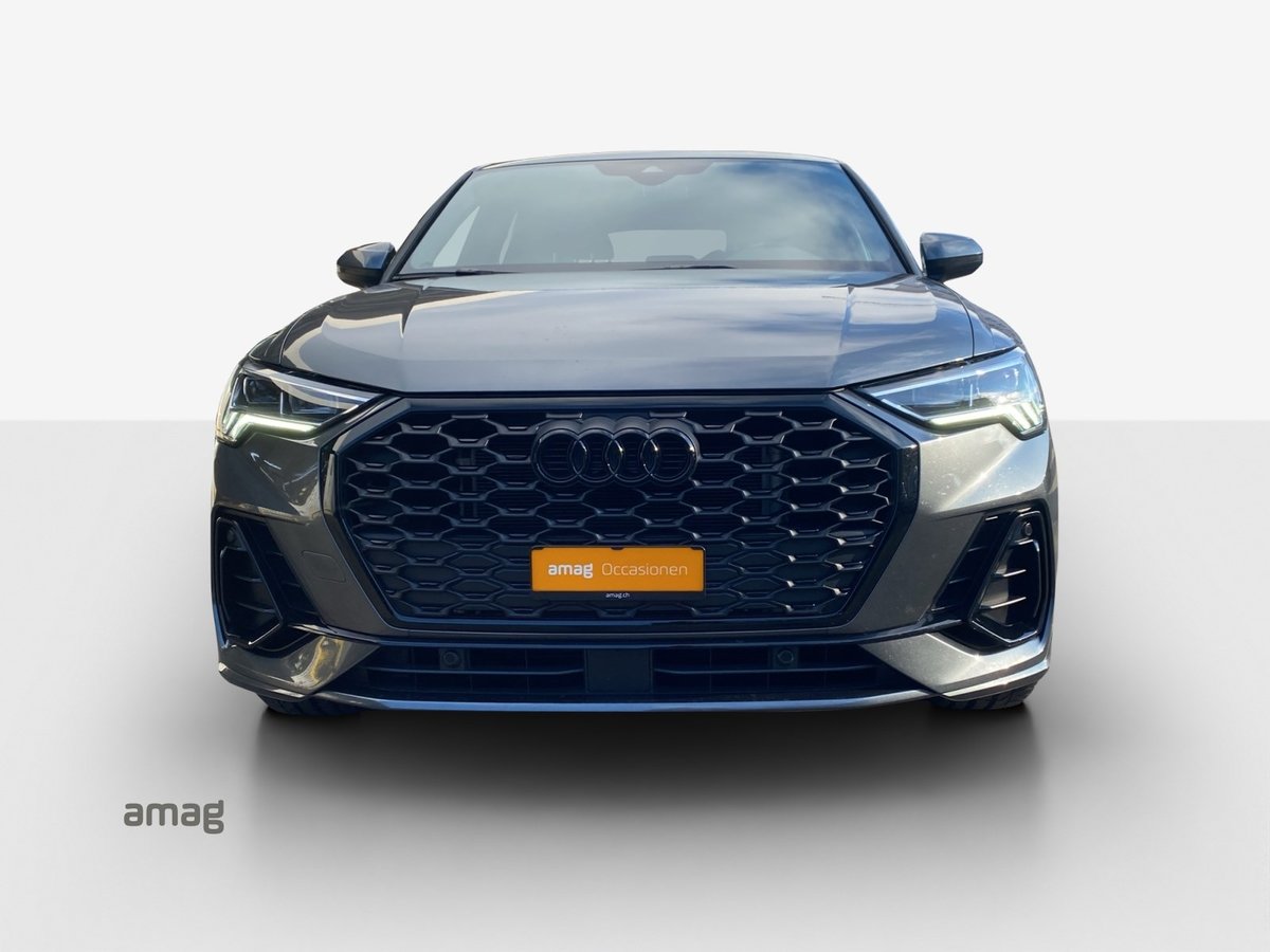 AUDI Q3 Sportback 45 TFSI e S line, Hybride Rechargeable Essence/Électricité, Occasion / Utilisé, Automatique - 7