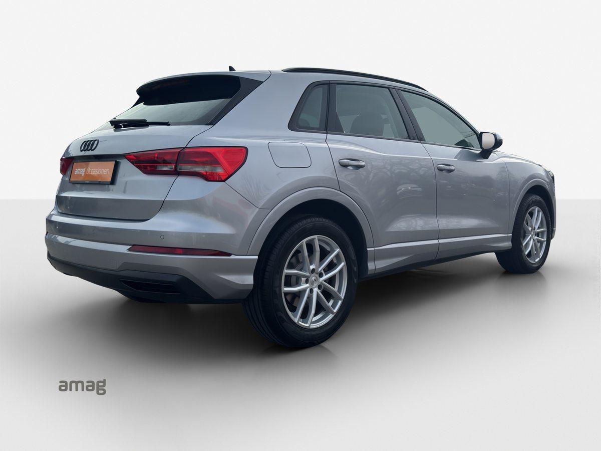 AUDI Q3 35 TFSI S tronic, Benzin, Occasion / Gebraucht, Automatik - 5