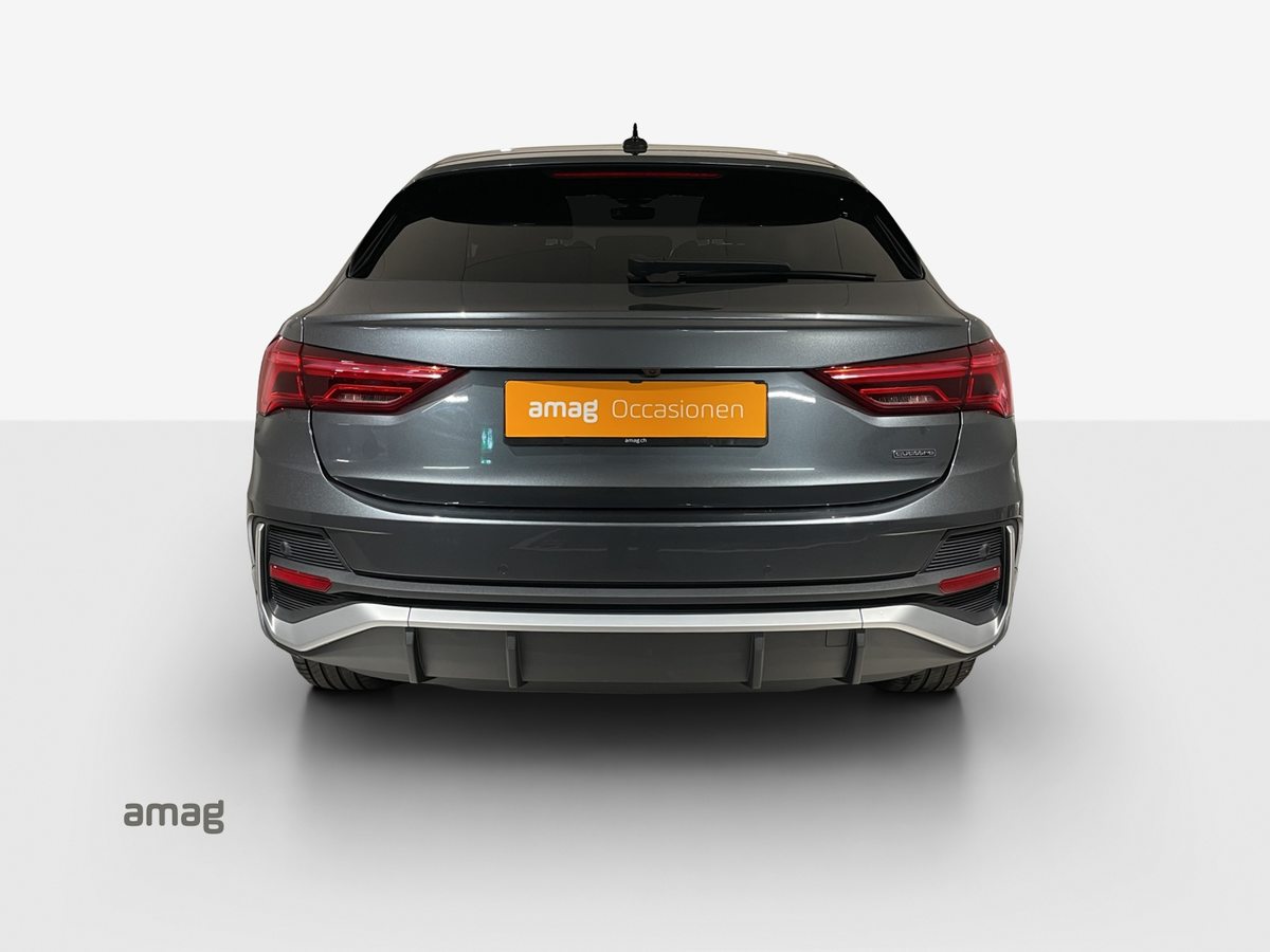 AUDI Q3 SB 40 TDI quattro S tronic, Diesel, Occasion / Gebraucht, Automatik - 4