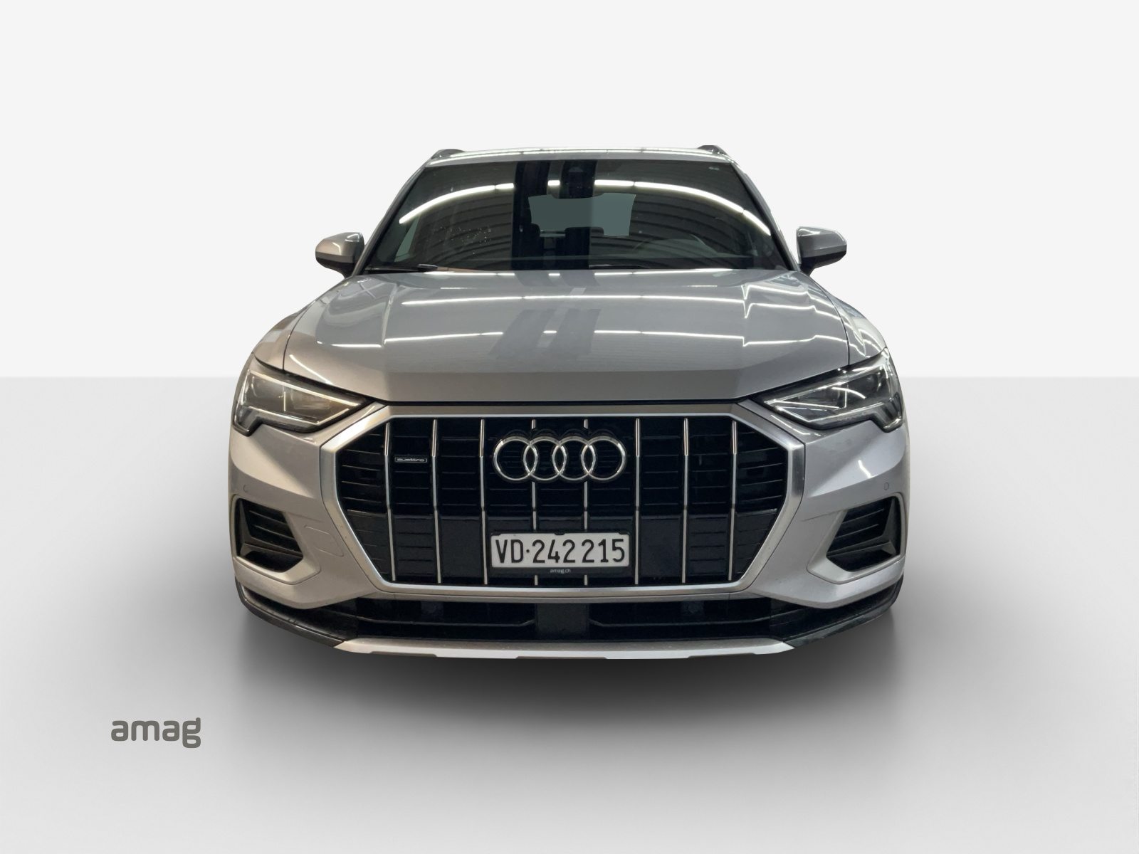 AUDI Q3 40 TFSI advanced, Benzin, Occasion / Gebraucht, Automatik - 7