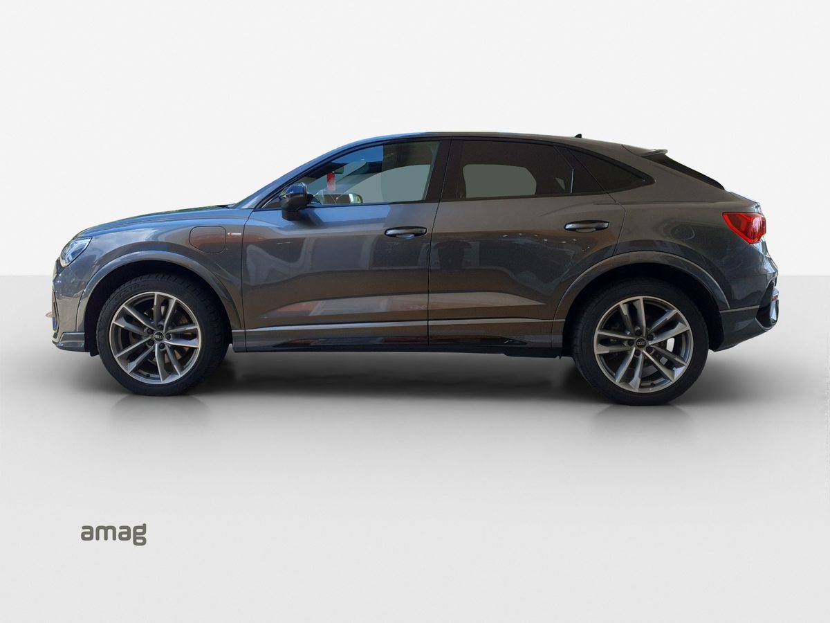 AUDI Q3 Sportback 45 TFSI e S line, Voll-Hybrid Benzin/Elektro, Occasion / Gebraucht, Automatik - 2