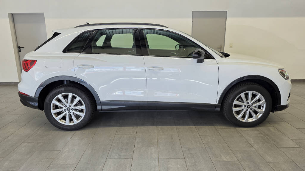 AUDI Q3 1.5 35 TFSI Advanced Attraction S-Tronic, Hybride Léger Essence/Électricité, Occasion / Utilisé, Automatique - 2