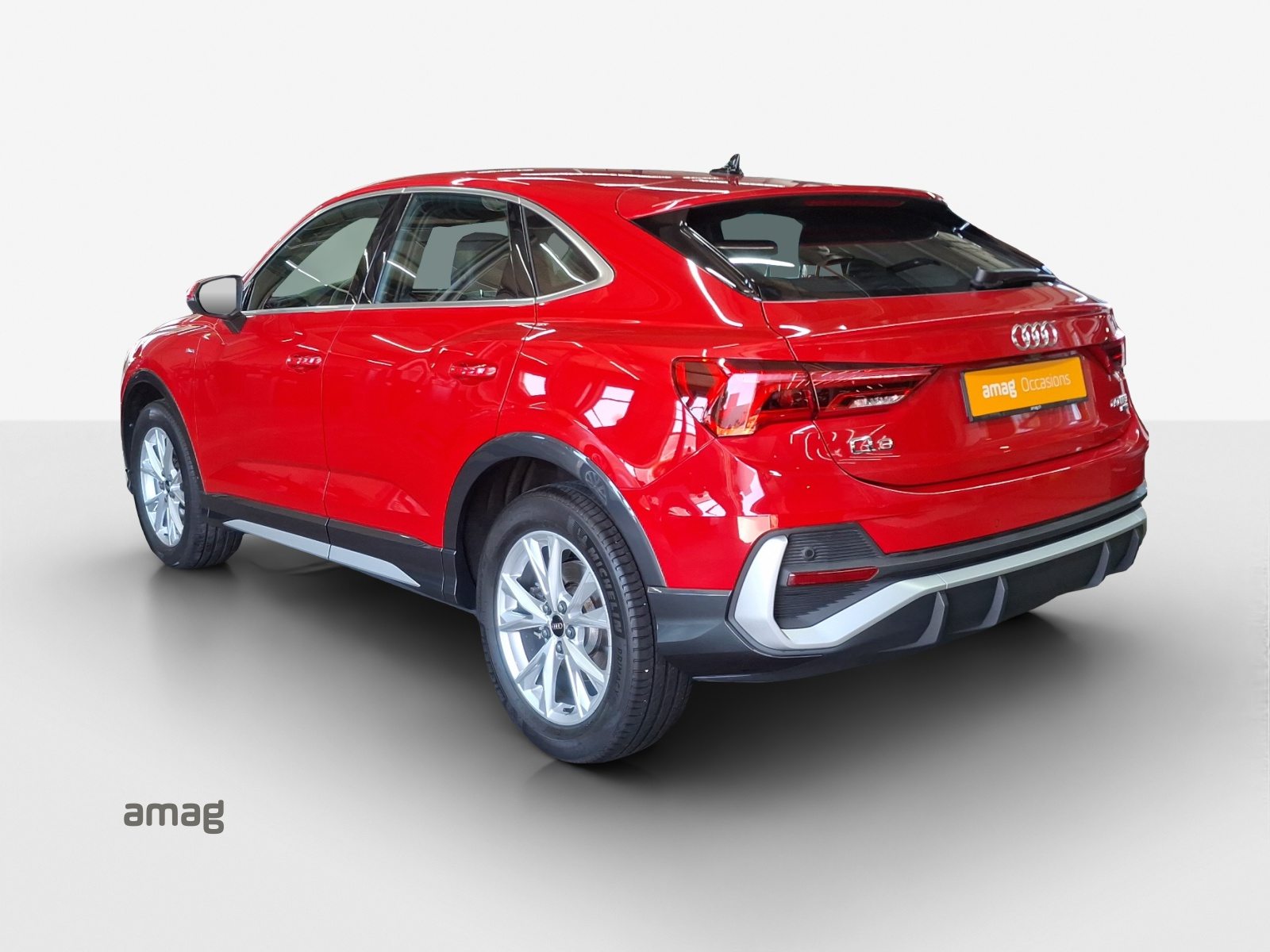 AUDI Q3 Sportback 40 TFSI S line, Petrol, Second hand / Used, Automatic - 3