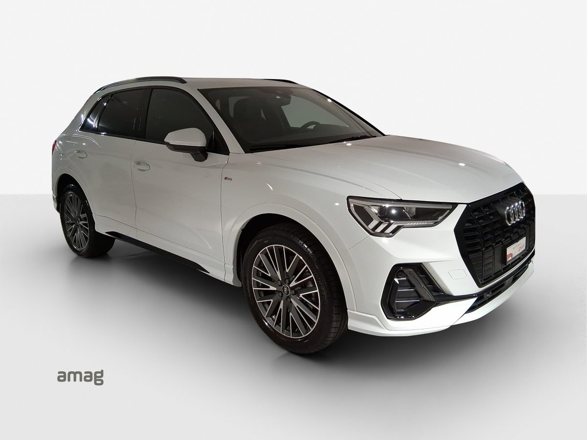 AUDI Q3 45 TFSI e S line Attraction, Voll-Hybrid Benzin/Elektro, Occasion / Gebraucht, Automatik - 7