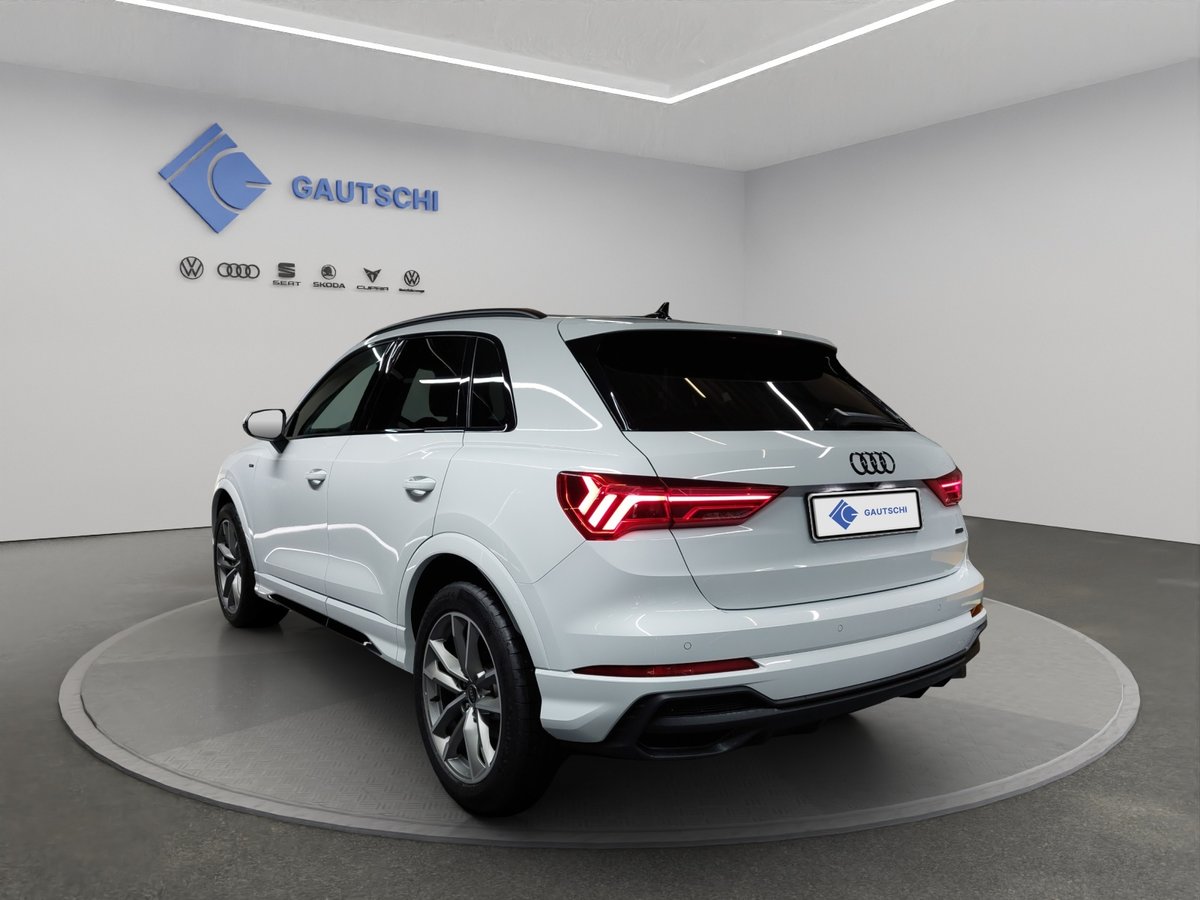 AUDI Q3 35 TDI S line quattro S-tronic, Diesel, Second hand / Used, Automatic - 3