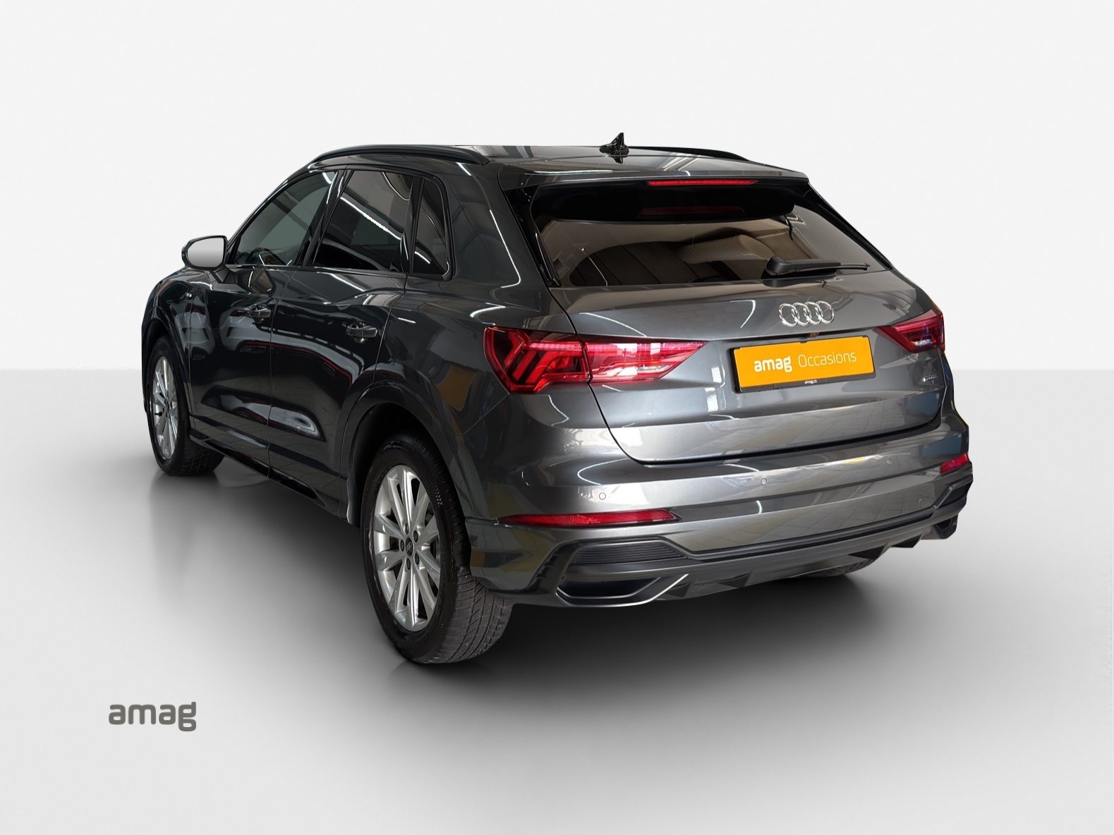 AUDI Q3 40 TFSI S line, Essence, Occasion / Utilisé, Automatique - 3