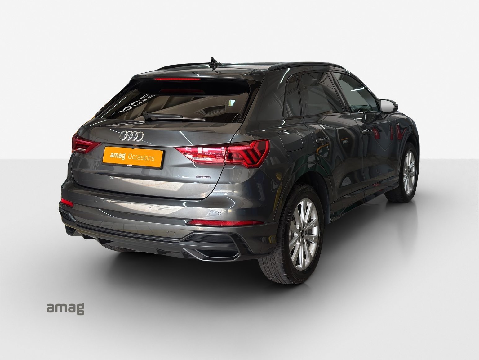 AUDI Q3 40 TFSI S line, Essence, Occasion / Utilisé, Automatique - 5
