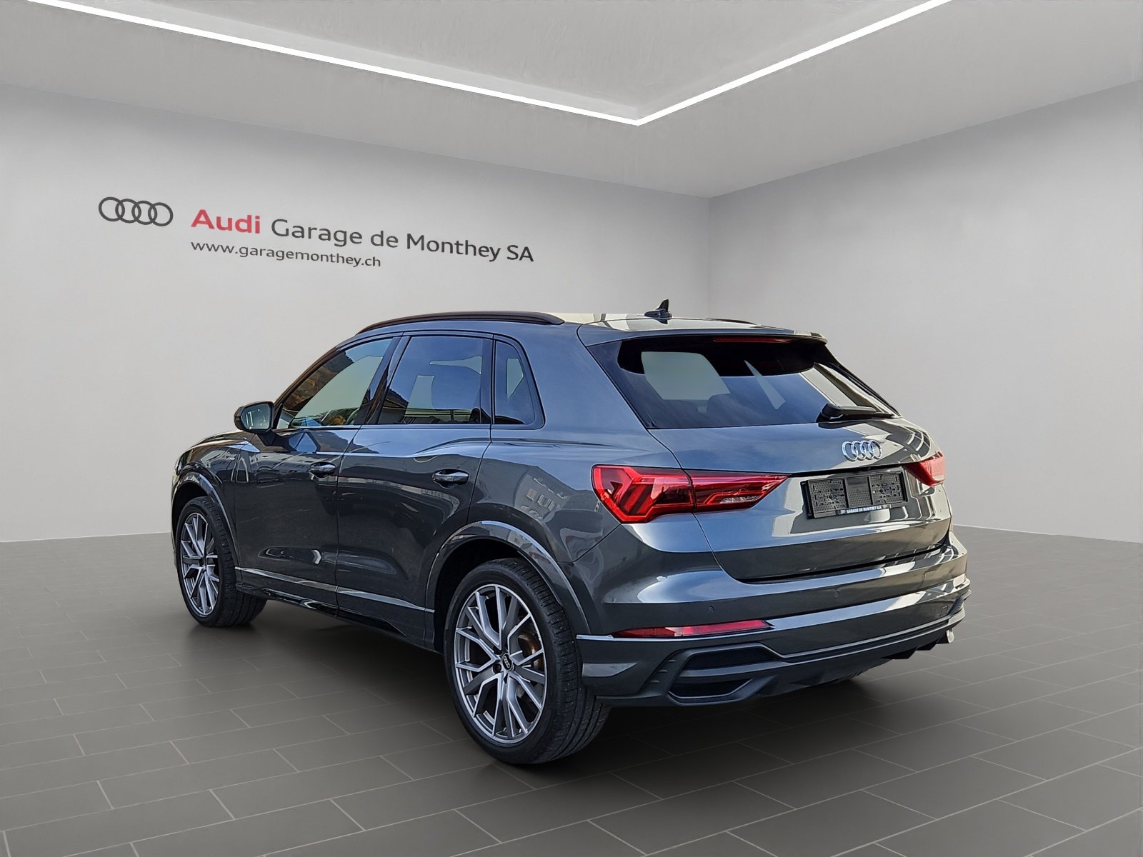 AUDI Q3 35 TFSI S line Attraction S-tronic, Benzina, Occasioni / Usate, Automatico - 2