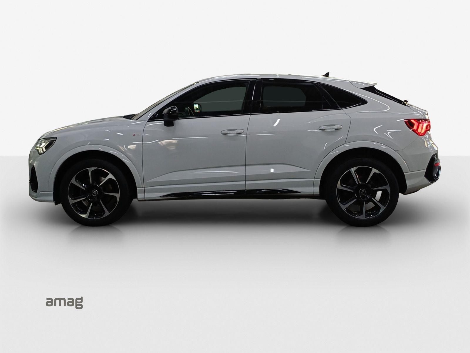 AUDI Q3 Sportback 35 TFSI S line Attraction, Essence, Occasion / Utilisé, Automatique - 2