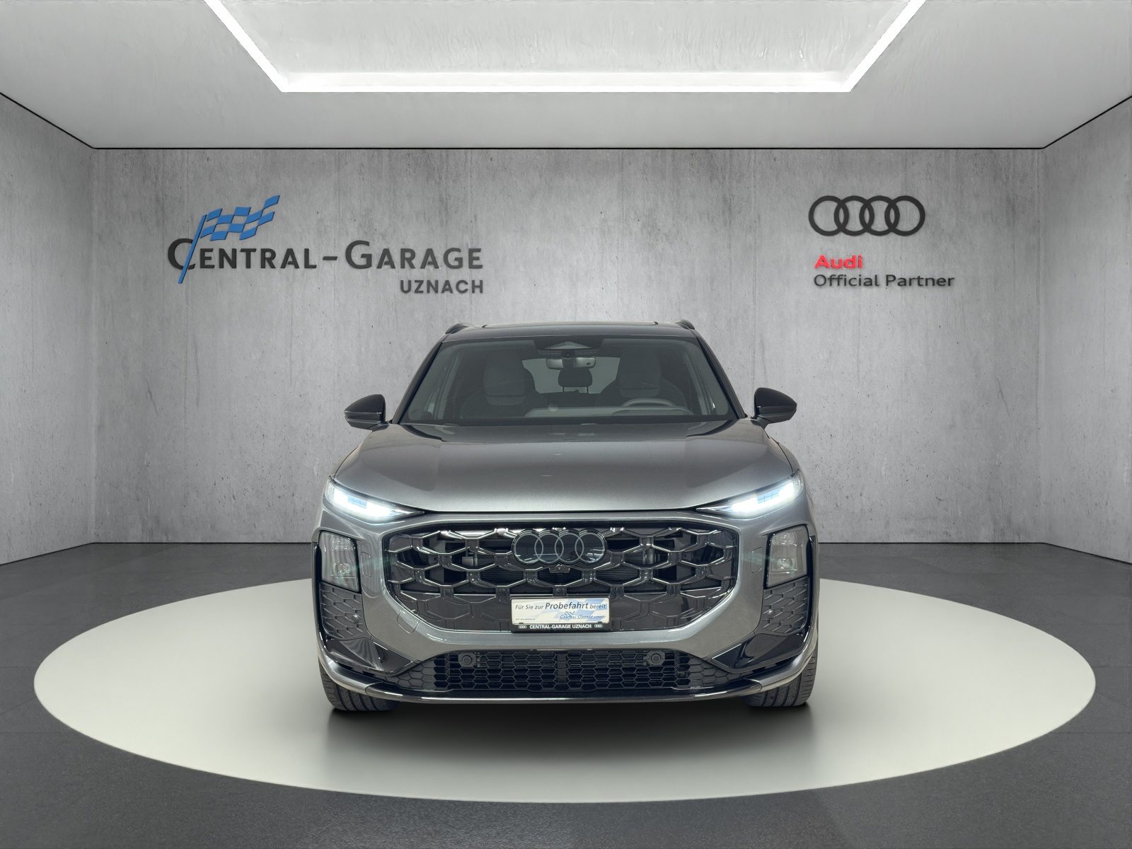 AUDI Q3 SUV TFSI 195 kW, Petrol, Second hand / Used, Automatic - 3