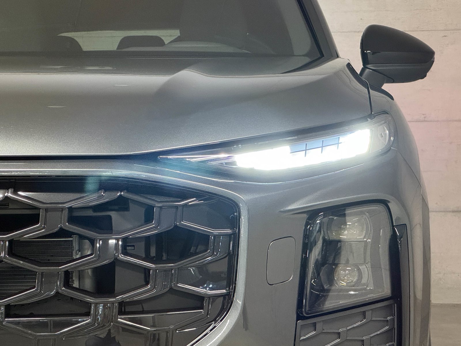 AUDI Q3 SUV TFSI 195 kW, Petrol, Second hand / Used, Automatic - 7