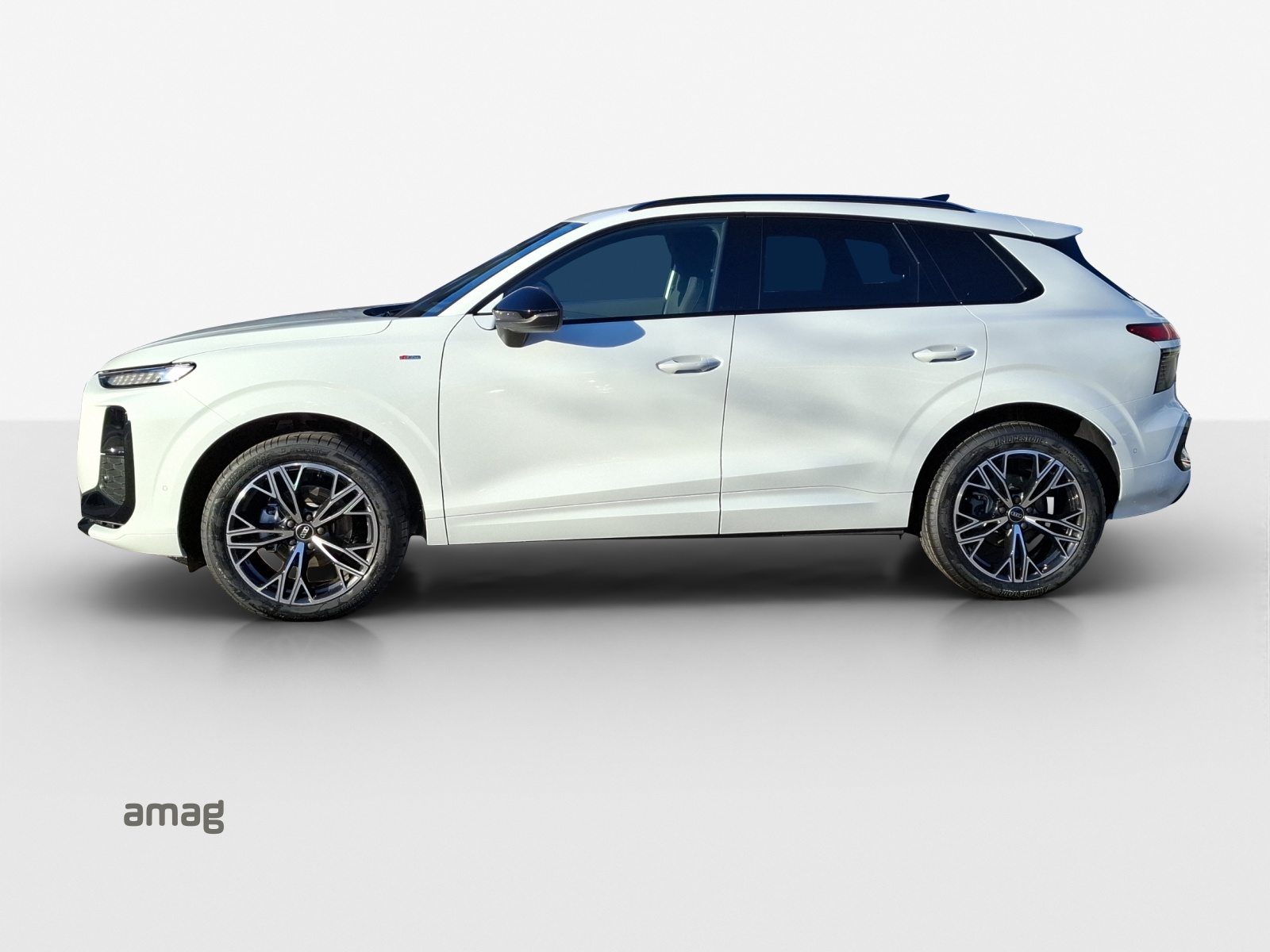 AUDI Q3 SUV TFSI 110 kW, Essence, Occasion / Utilisé, Automatique - 2